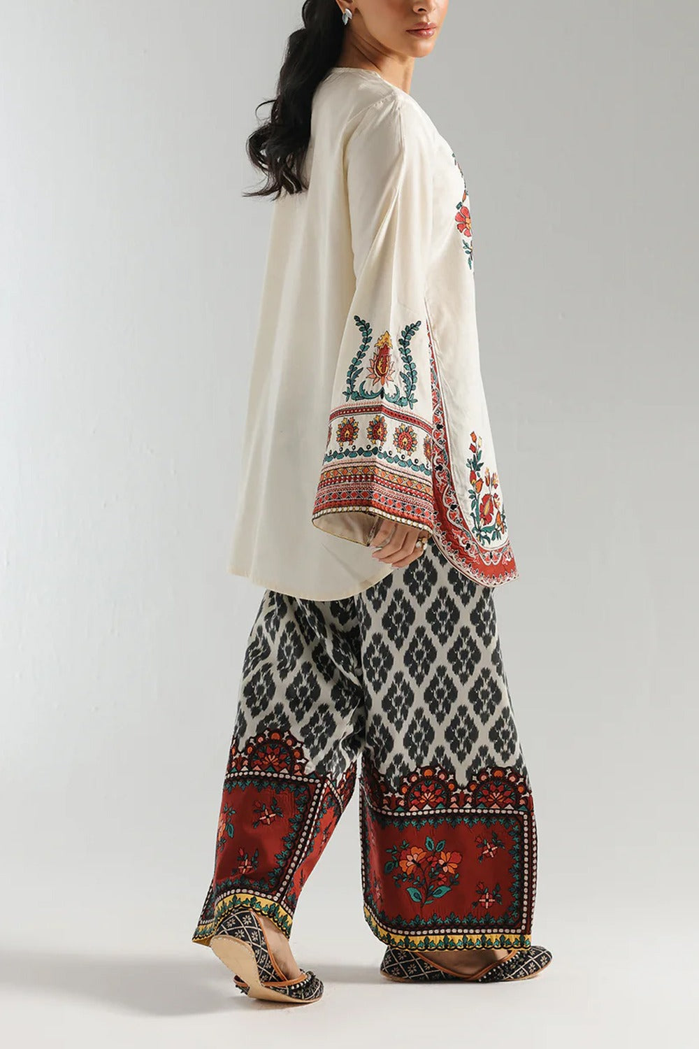 2 PIECE SUMMER STITCHED CO-ORD SET