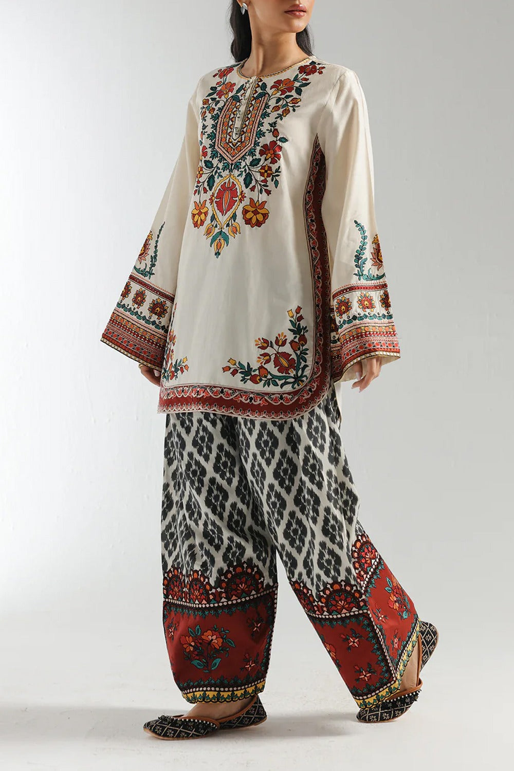 2 PIECE SUMMER STITCHED CO-ORD SET