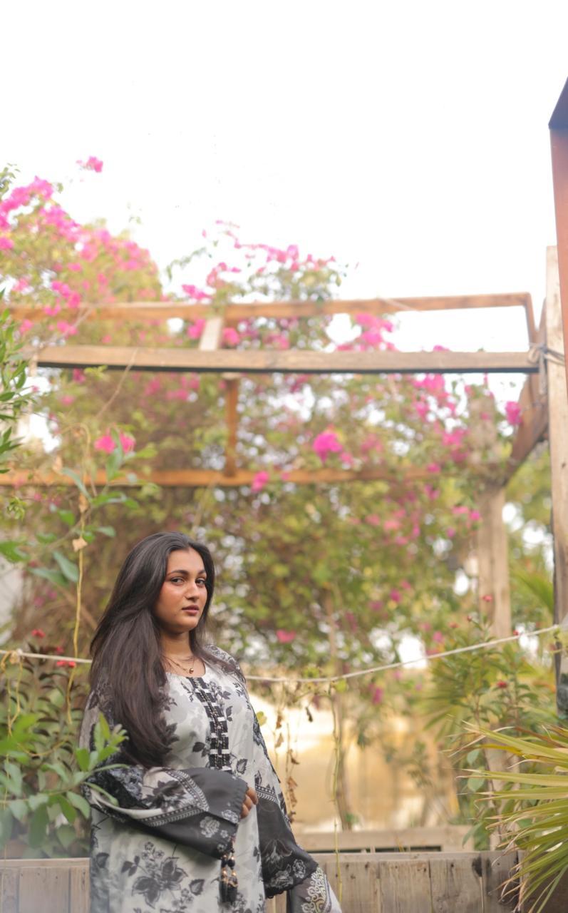 3 PC Stitched Print Lawn Suit